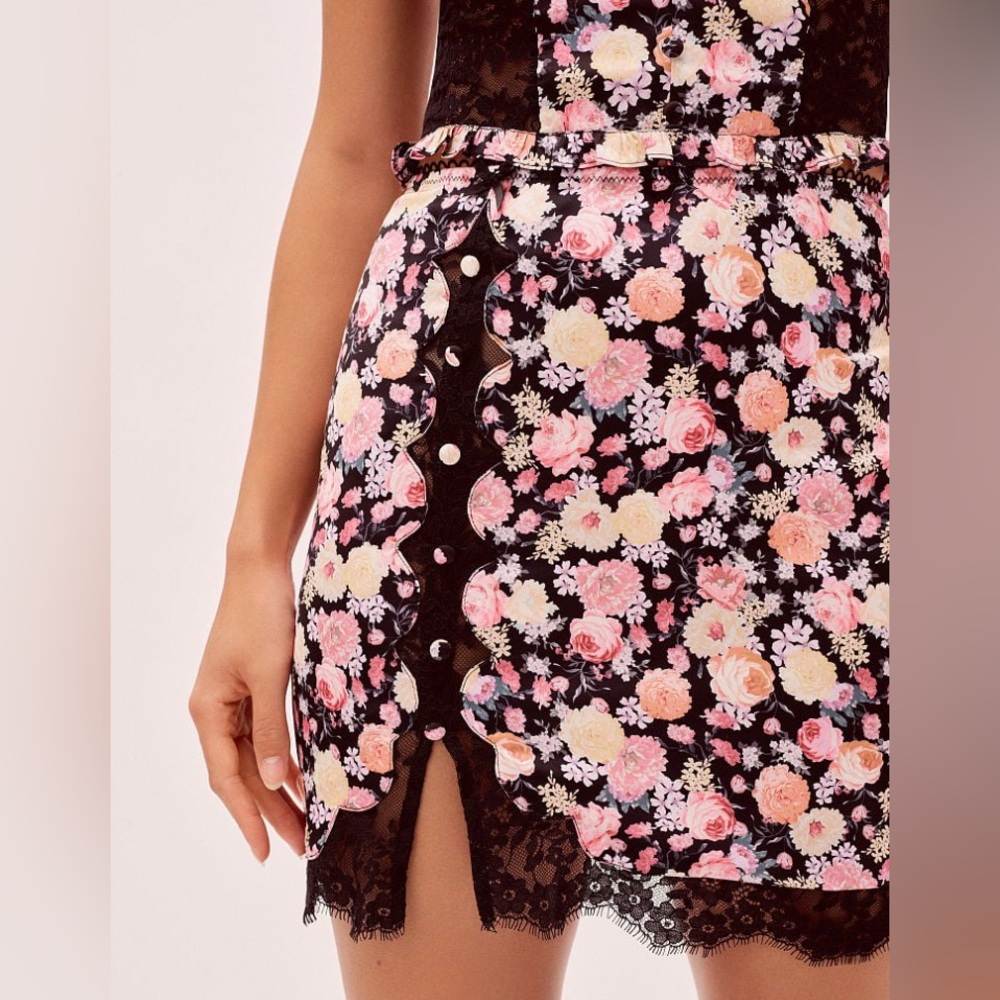 NWT For Love and Lemons Black Floral Gardenia Skirt - size Medium